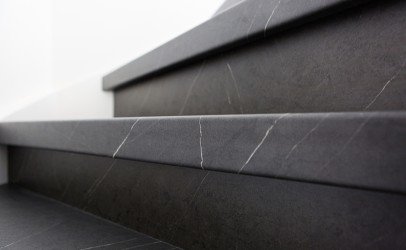 Blue-Hardstone-foto1_Daniels-Traprenovatie