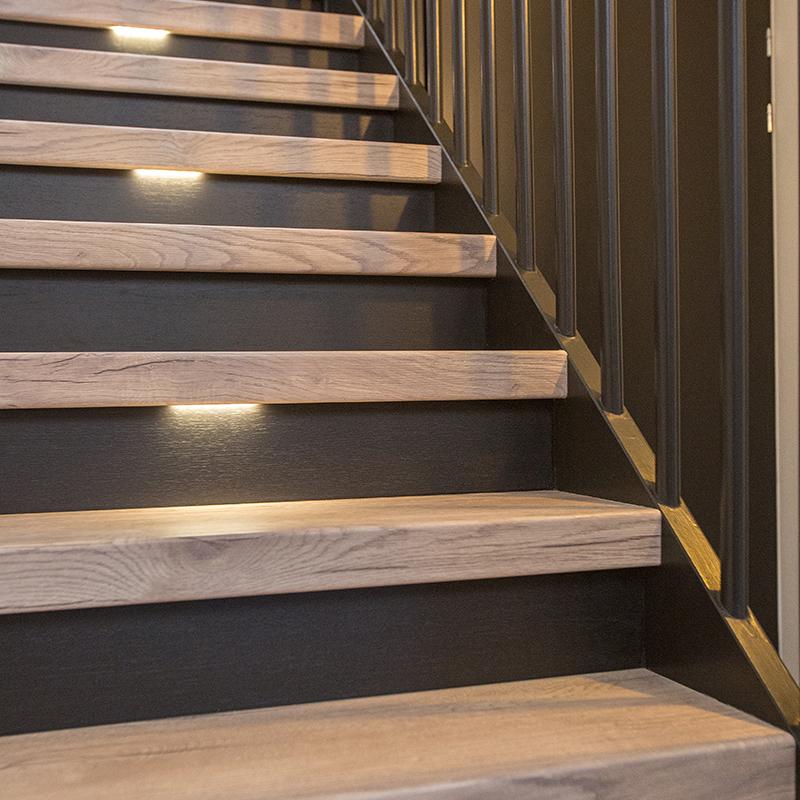 trap met desert sand trapkleur en zwart